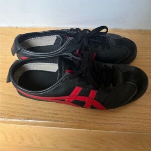 Original onitsuka tiger’s. Worn but still have plenty of life in them :)